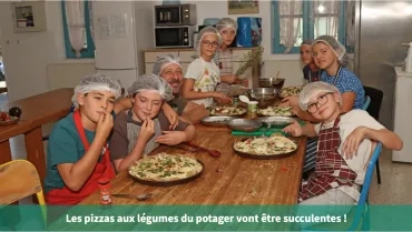 Les pizzas aux légumes du potager vont être succulentes !